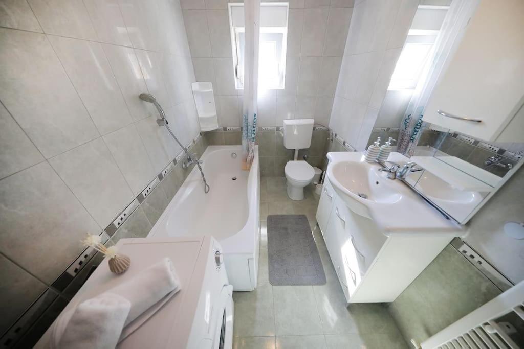 Luxury Apartment Petra With Private Pool ザダル エクステリア 写真
