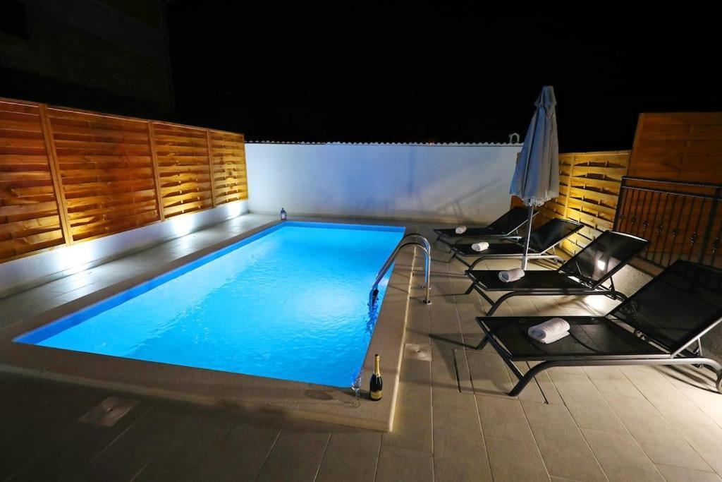 Luxury Apartment Petra With Private Pool ザダル エクステリア 写真