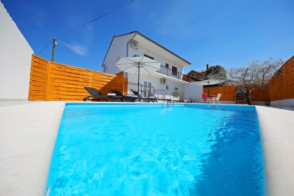 Luxury Apartment Petra With Private Pool ザダル エクステリア 写真