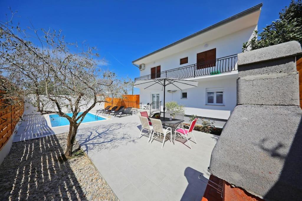 Luxury Apartment Petra With Private Pool ザダル エクステリア 写真