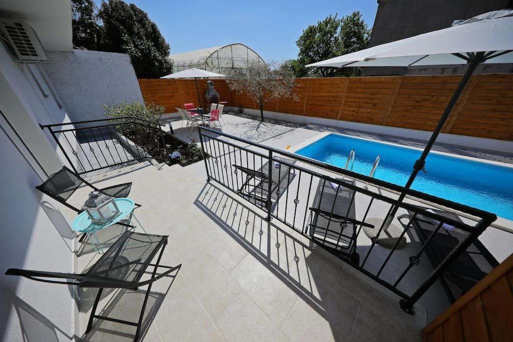 Luxury Apartment Petra With Private Pool ザダル エクステリア 写真