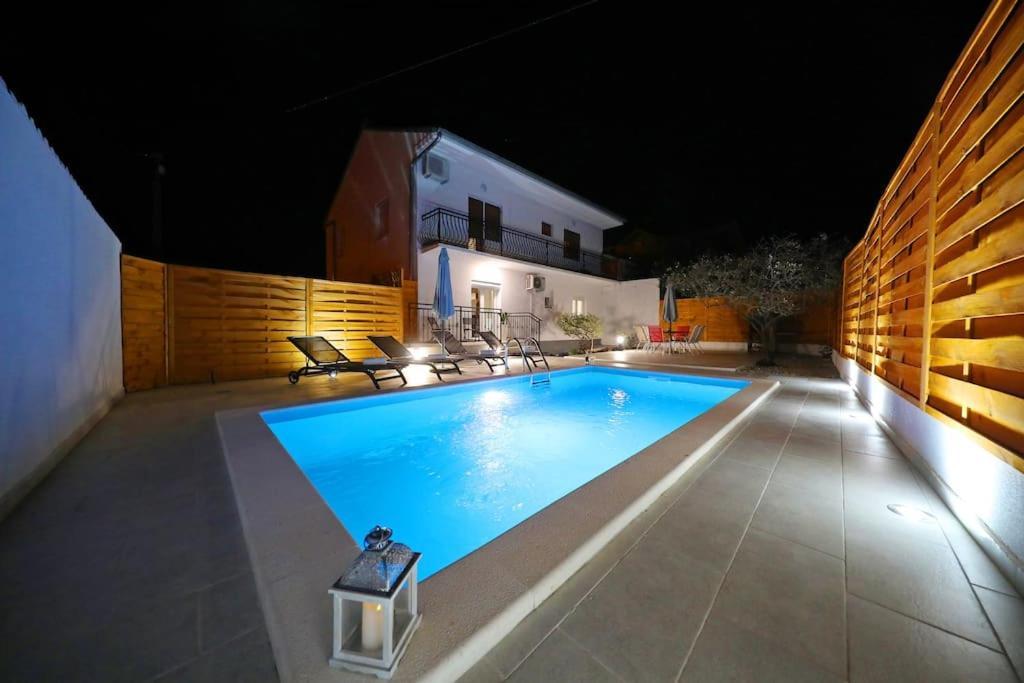 Luxury Apartment Petra With Private Pool ザダル エクステリア 写真